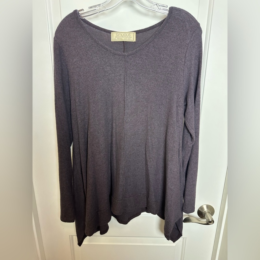 Sinuous Sz medium Women’s High Low Sweater Deep Purple SOFT